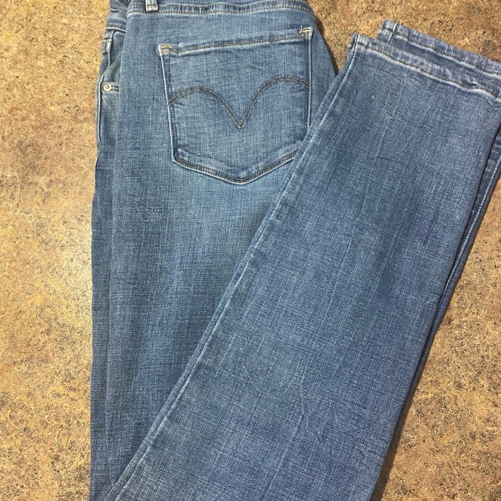 Levi’s Classic Blue Denim Jeans Mid Rise